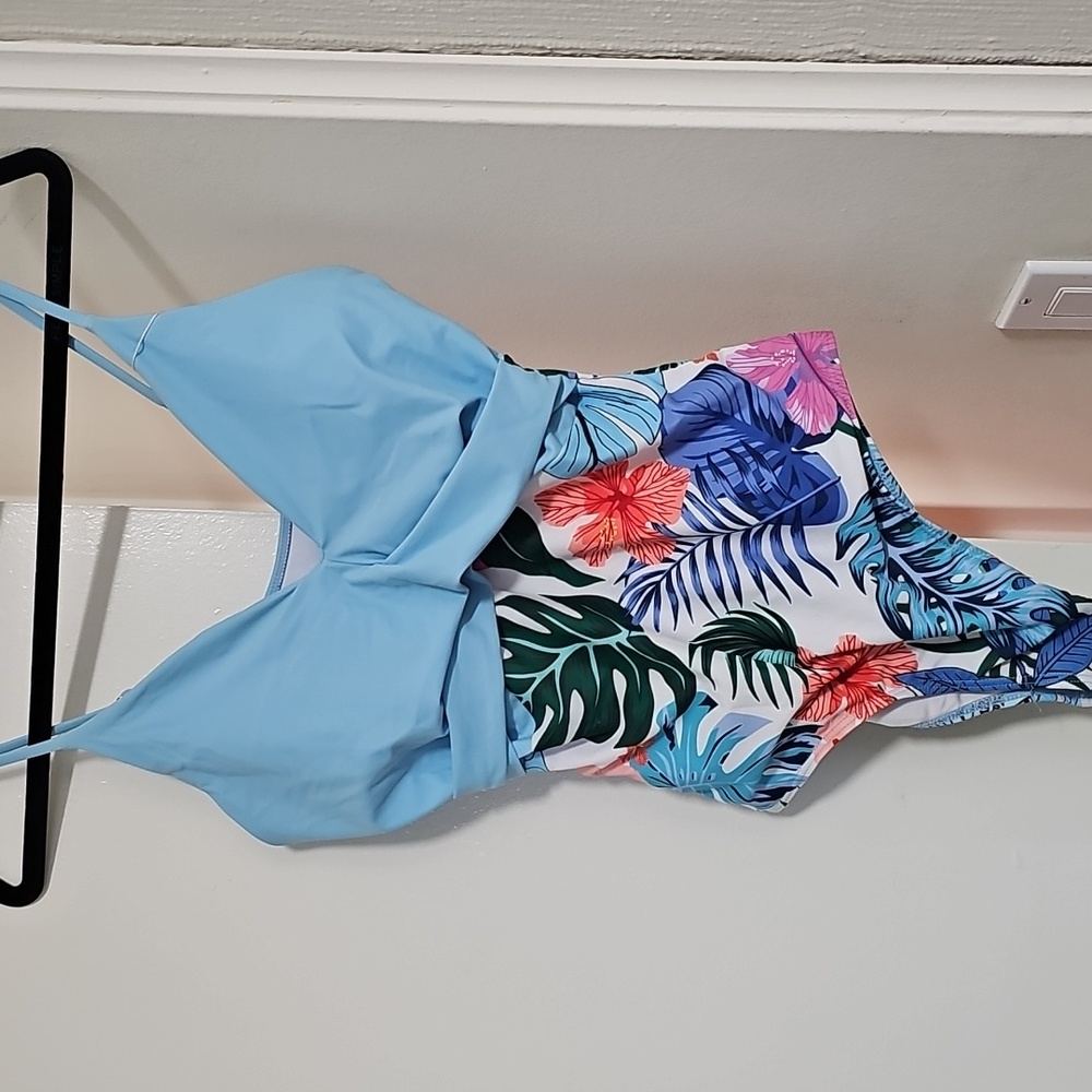 NWT Binlowis V-Neck Push-Up One-Piece Floral Leaf Swimsuit Small - Picture 3 of 8